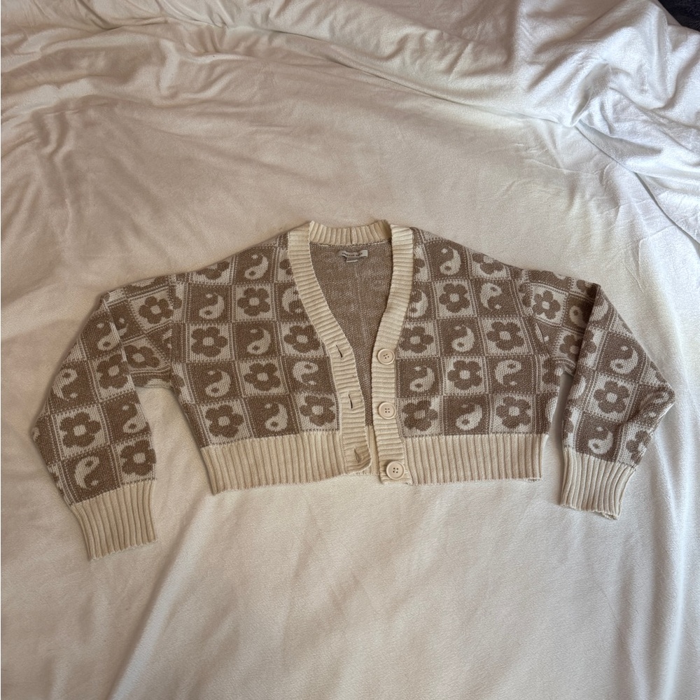 American Eagle Outfitters Beige and Cream Floral Cardigan - Picture 7 of 7